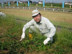 珍しい作業着姿